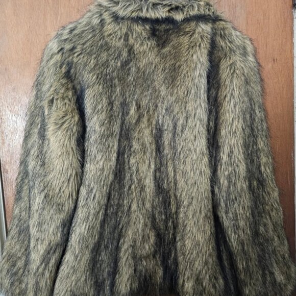 Kathy Ireland Medium Faux Coyote Fur Coat - Picture 2 of 9